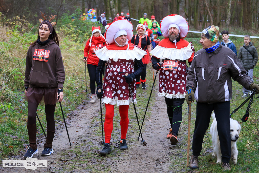 Nordic walking na XIII Biegu Mikołajkowym w Policach