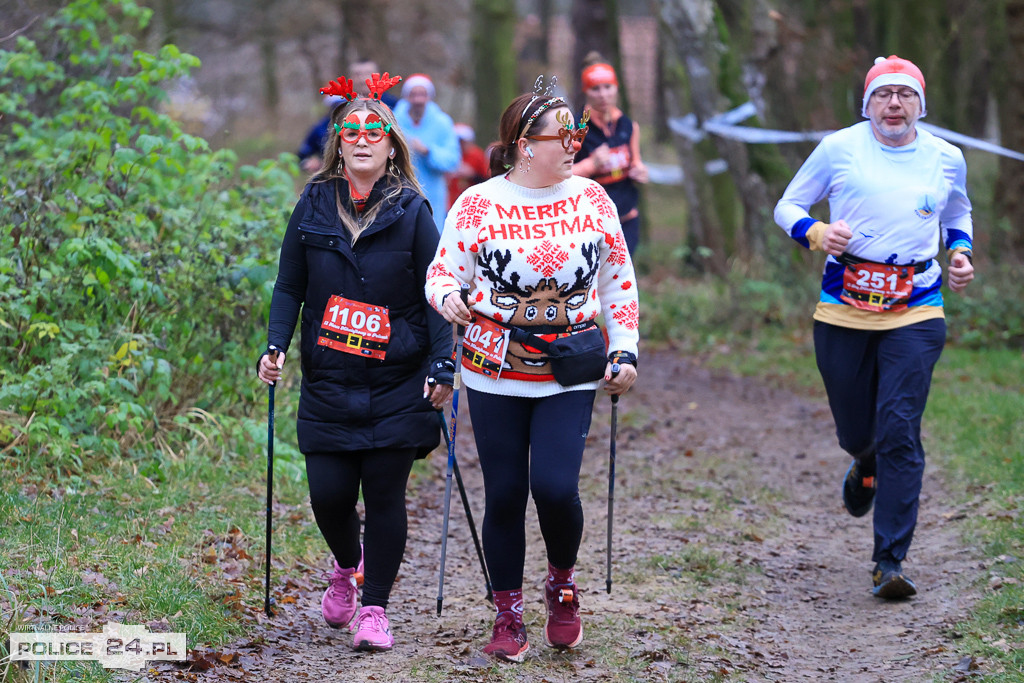 Nordic walking na XIII Biegu Mikołajkowym w Policach