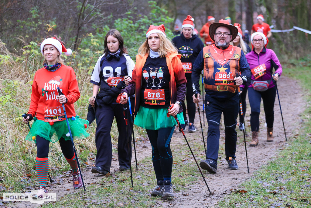 Nordic walking na XIII Biegu Mikołajkowym w Policach