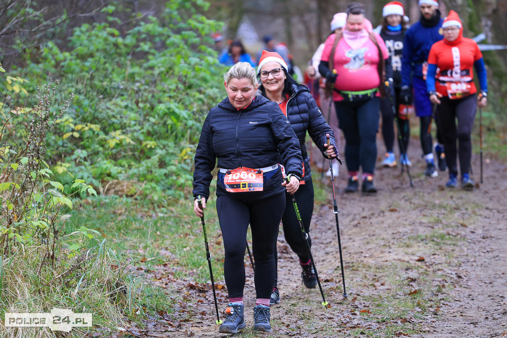 Nordic walking na XIII Biegu Mikołajkowym w Policach