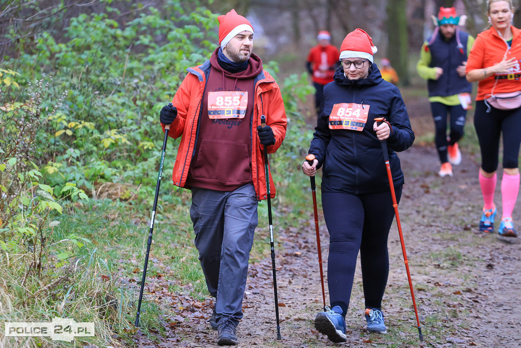 Nordic walking na XIII Biegu Mikołajkowym w Policach