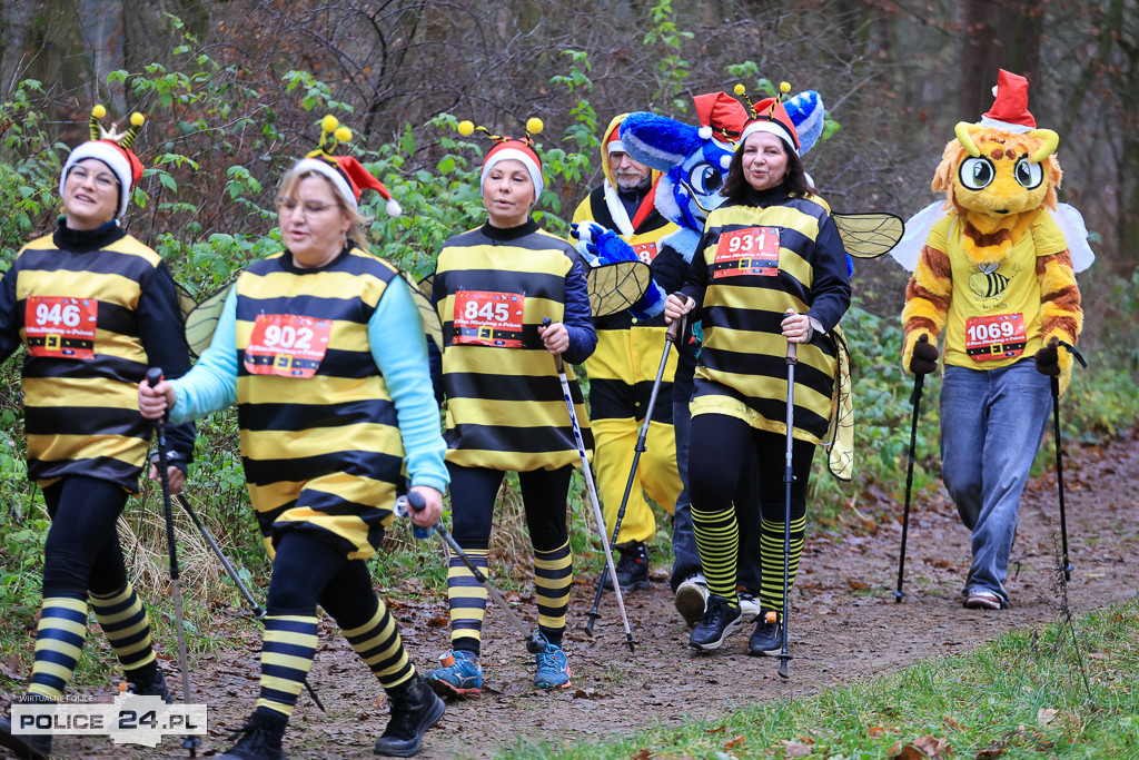 Nordic walking na XIII Biegu Mikołajkowym w Policach