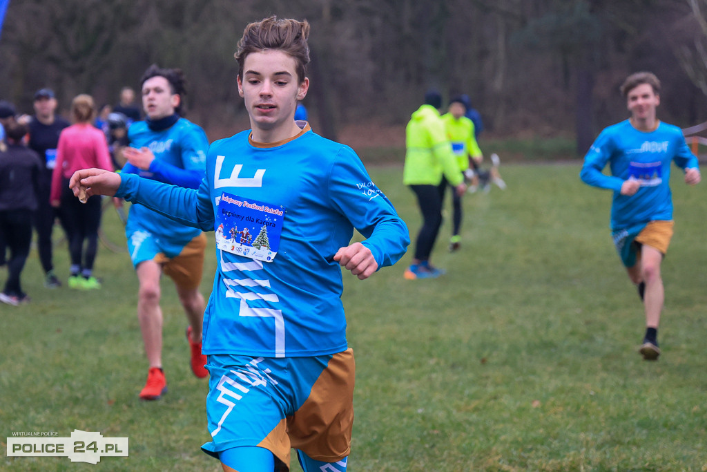 Świąteczny Festiwal Sztafet – Biegniemy dla Kacpra