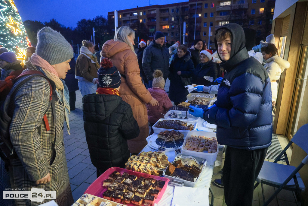 Spotkanie wigilijne i wspólne kolędowanie Znak pokoju