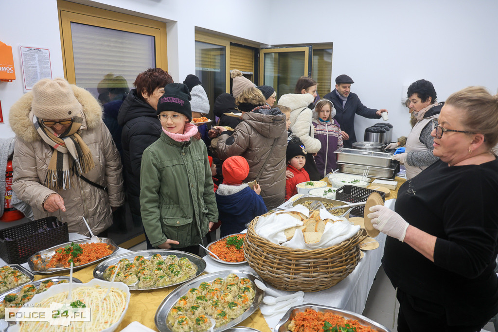 Spotkanie wigilijne i wspólne kolędowanie Znak pokoju