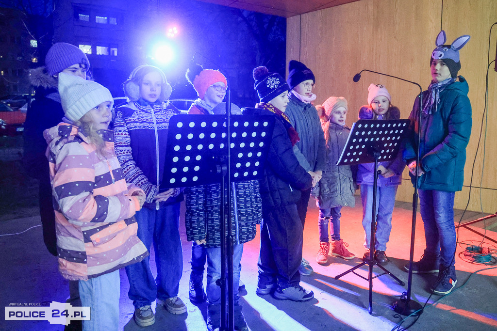 Spotkanie wigilijne i wspólne kolędowanie Znak pokoju