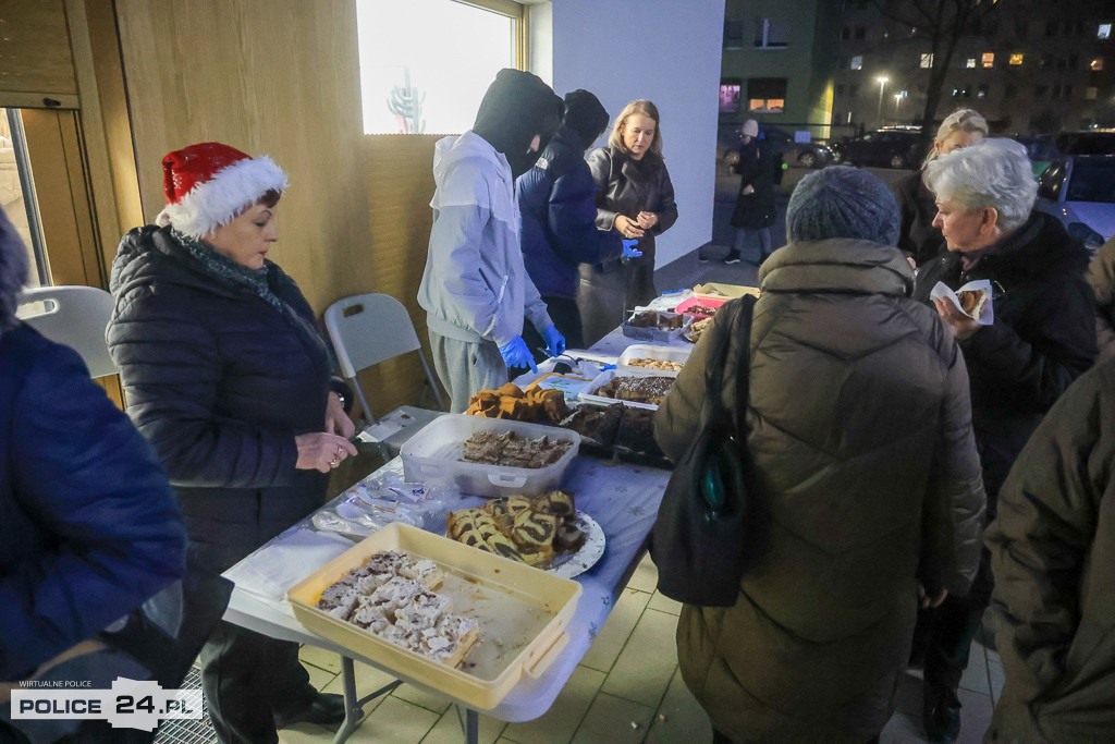 Spotkanie wigilijne i wspólne kolędowanie Znak pokoju