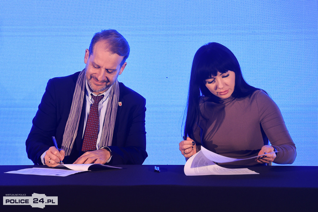 Karta Mieszkańca Gminy Police: podpisano pierwsze umowy z partnerami