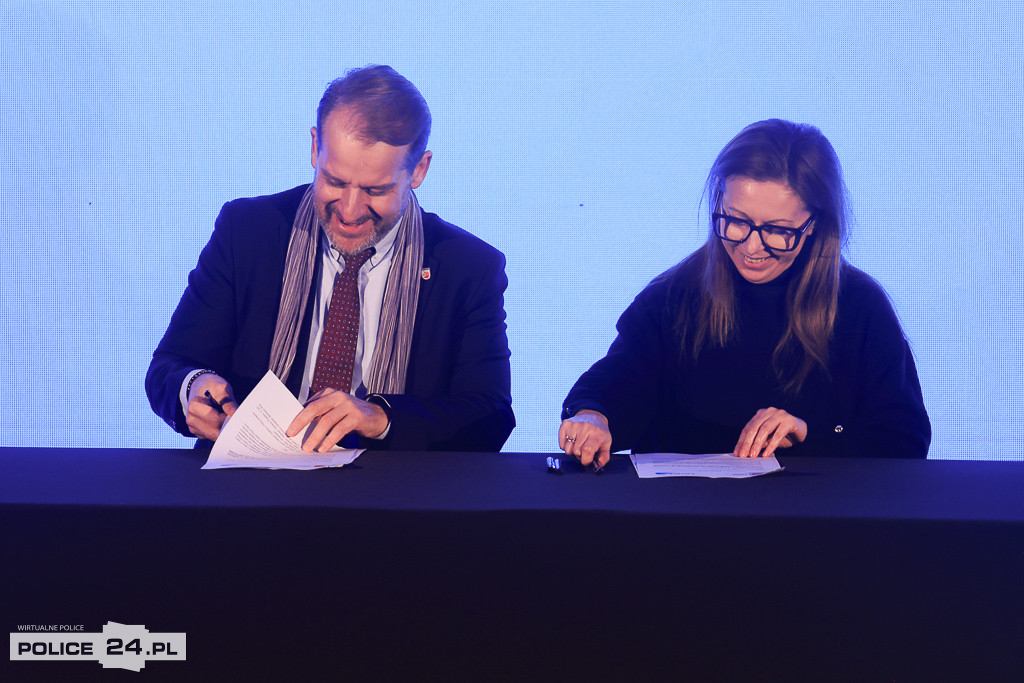 Karta Mieszkańca Gminy Police: podpisano pierwsze umowy z partnerami