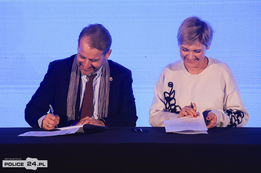 Karta Mieszkańca Gminy Police: podpisano pierwsze umowy z partnerami