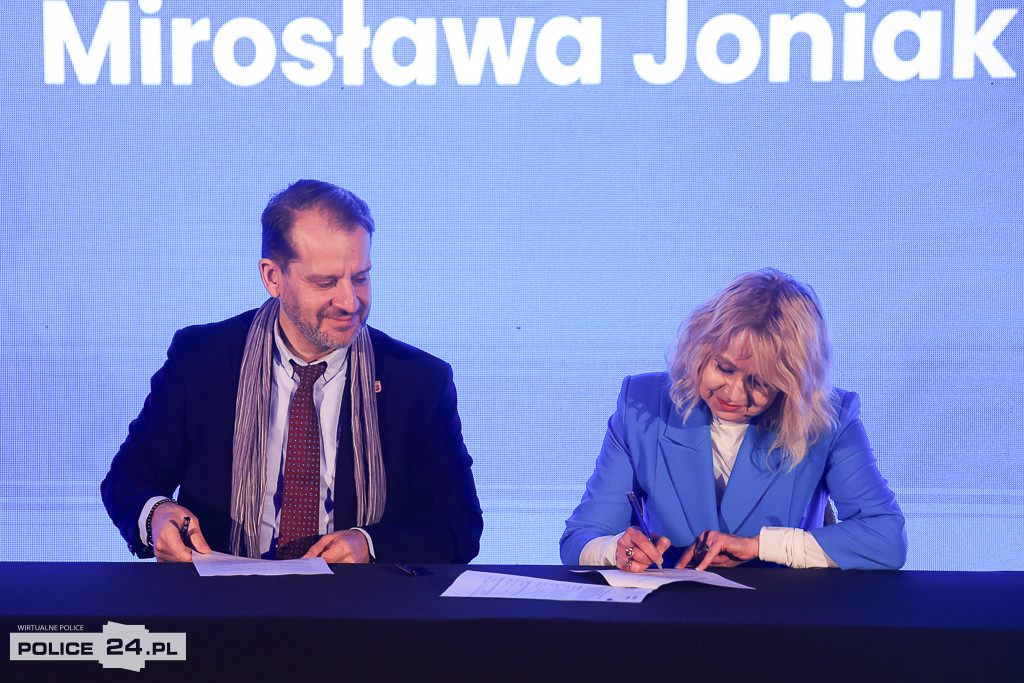 Karta Mieszkańca Gminy Police: podpisano pierwsze umowy z partnerami