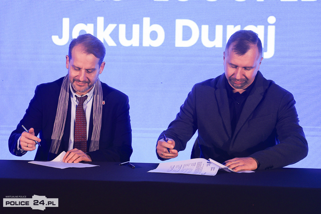 Karta Mieszkańca Gminy Police: podpisano pierwsze umowy z partnerami