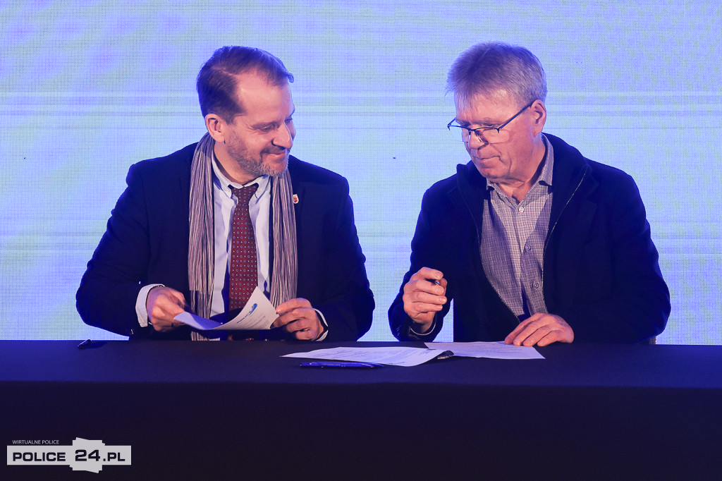 Karta Mieszkańca Gminy Police: podpisano pierwsze umowy z partnerami