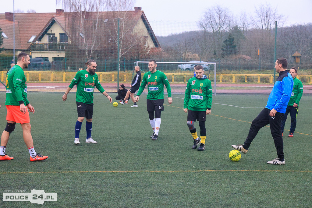 Świąteczny Turniej Charytatywny w Policach