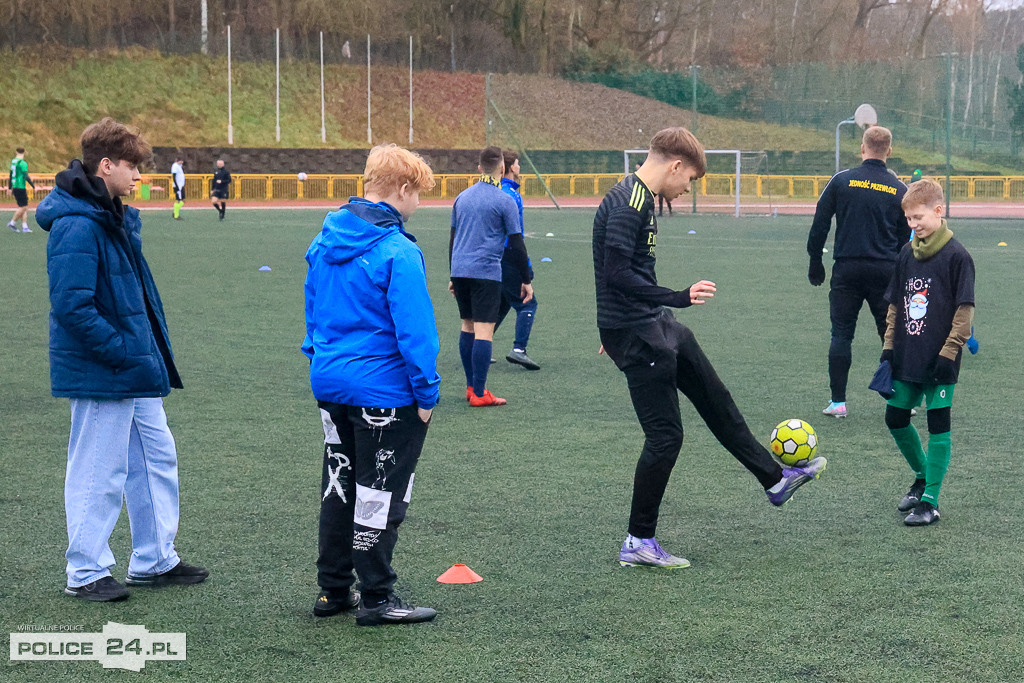 Świąteczny Turniej Charytatywny w Policach
