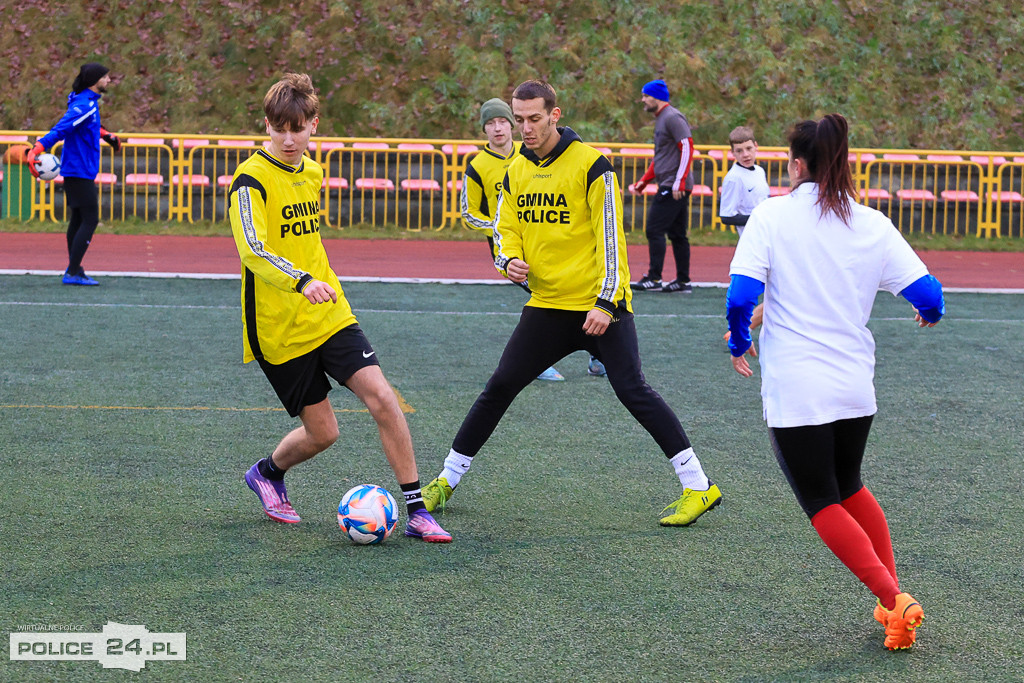 Świąteczny Turniej Charytatywny w Policach