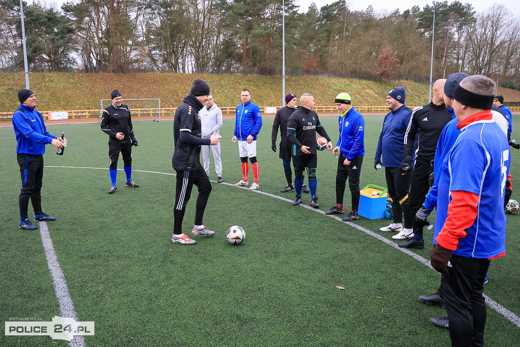 Szampan, boisko i 37 lat tradycji