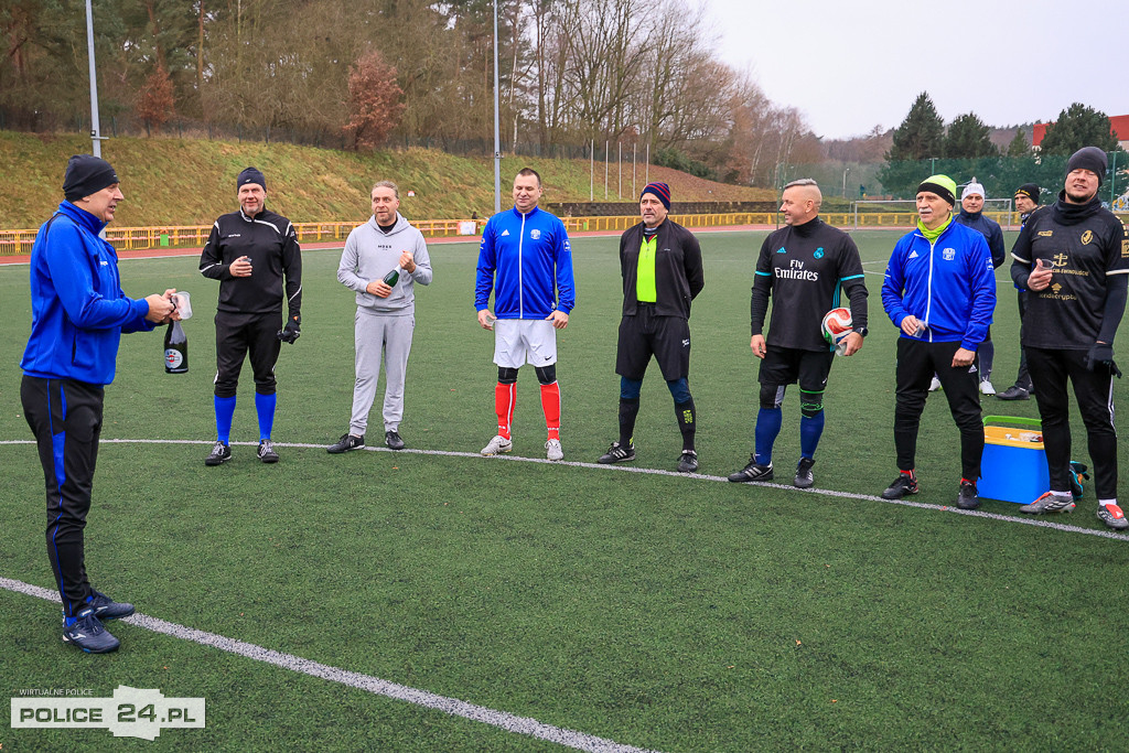 Szampan, boisko i 37 lat tradycji