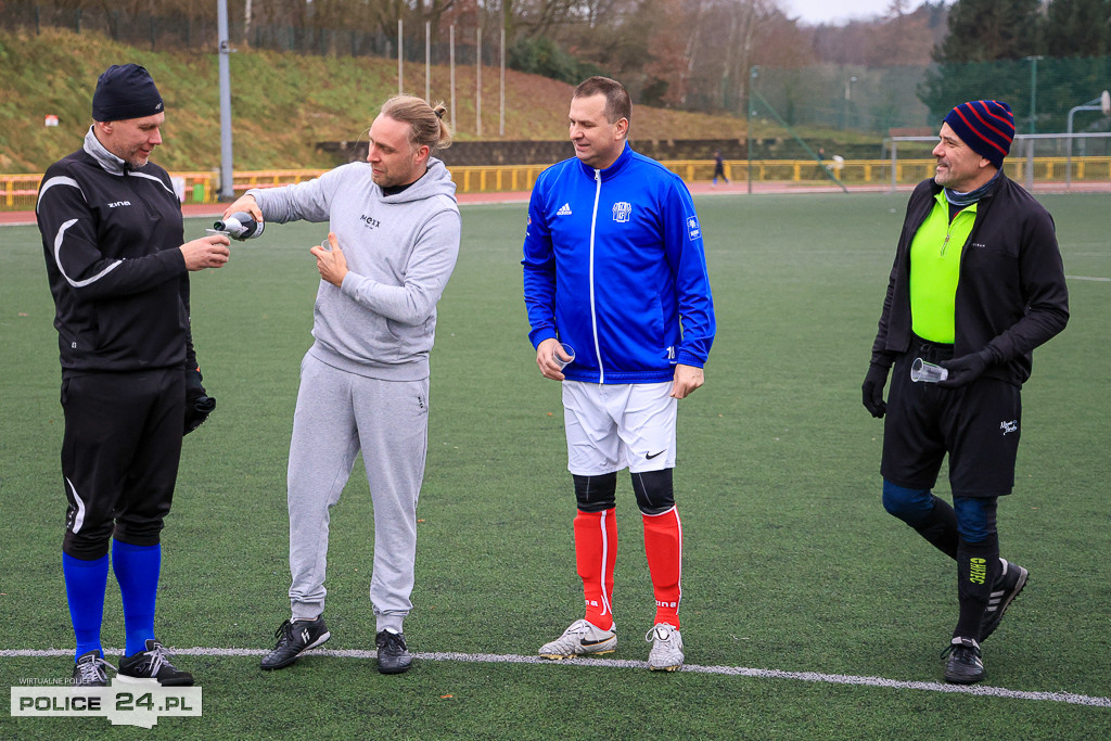 Szampan, boisko i 37 lat tradycji