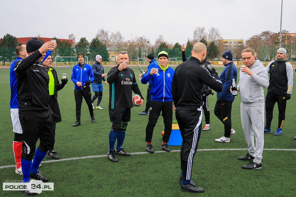 Szampan, boisko i 37 lat tradycji