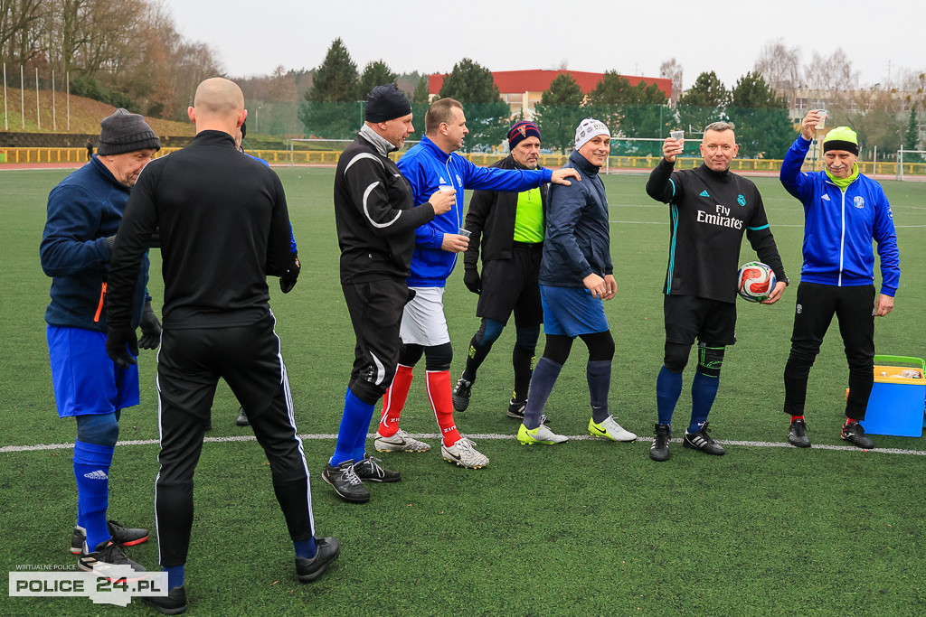 Szampan, boisko i 37 lat tradycji