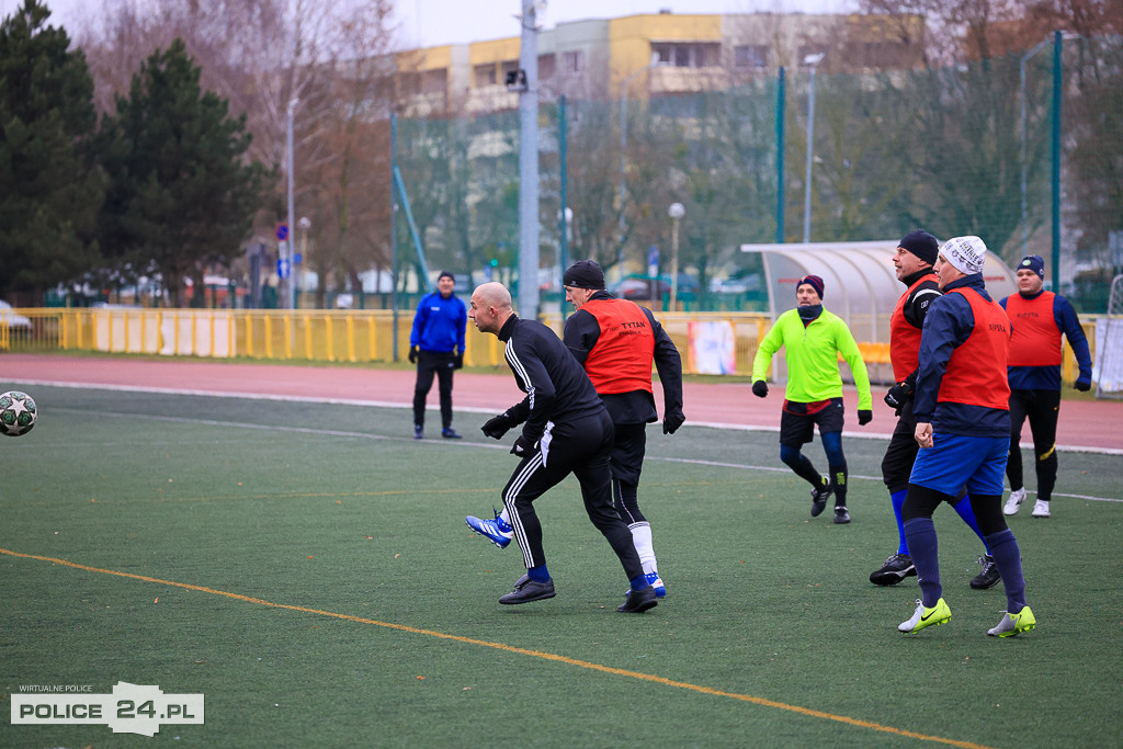 Szampan, boisko i 37 lat tradycji