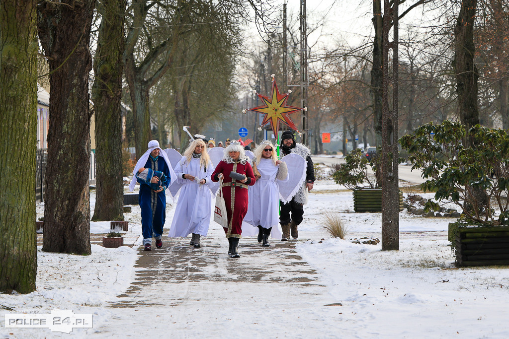 Kolędnicy w Niekłończycy. Dawna tradycja wraca