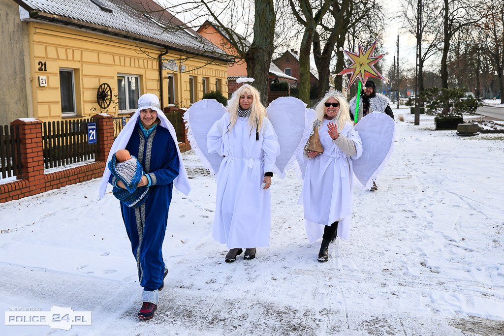 Kolędnicy w Niekłończycy. Dawna tradycja wraca