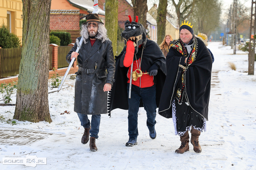 Kolędnicy w Niekłończycy. Dawna tradycja wraca