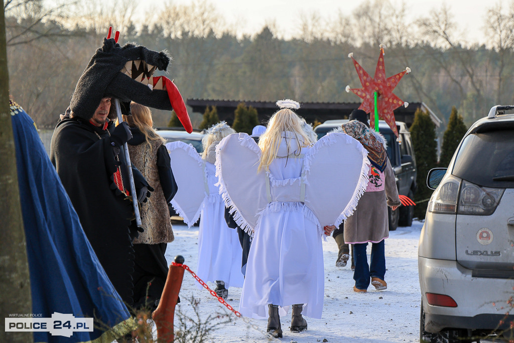 Kolędnicy w Niekłończycy. Dawna tradycja wraca