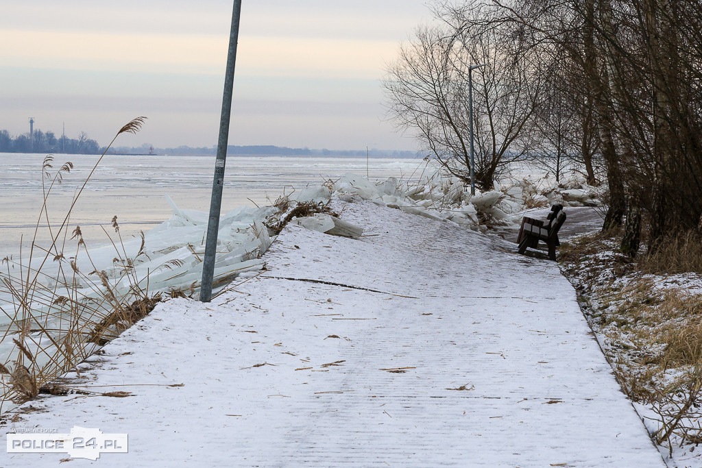 Promenada w Trzebieży poważnie uszkodzona