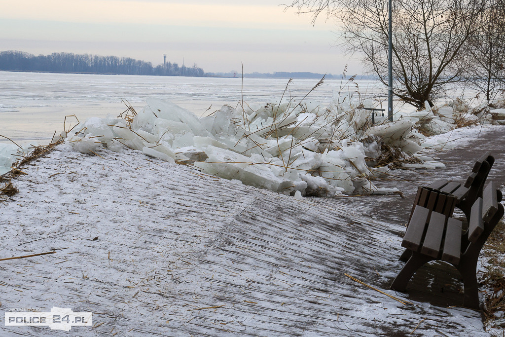 Promenada w Trzebieży poważnie uszkodzona