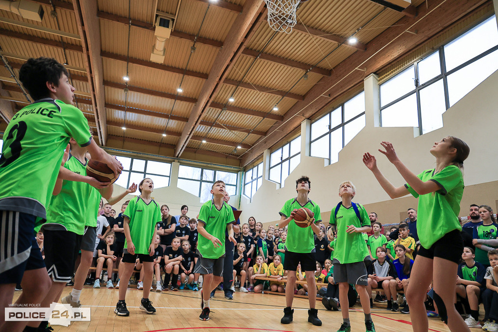 Turniej Gier i Zabaw Ruchowych o Puchar Burmistrza Polic