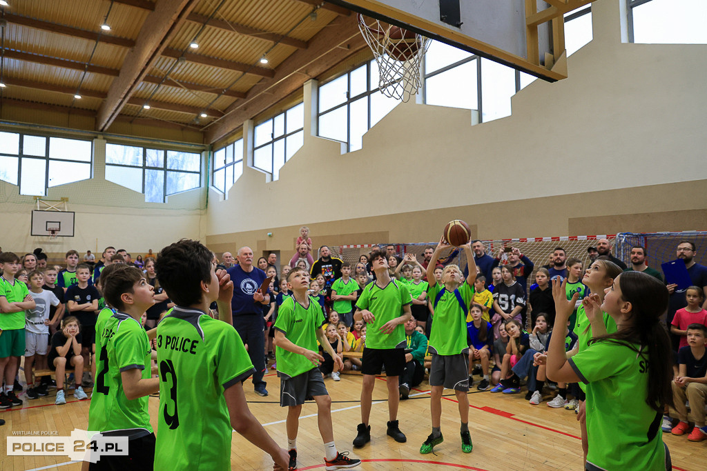 Turniej Gier i Zabaw Ruchowych o Puchar Burmistrza Polic