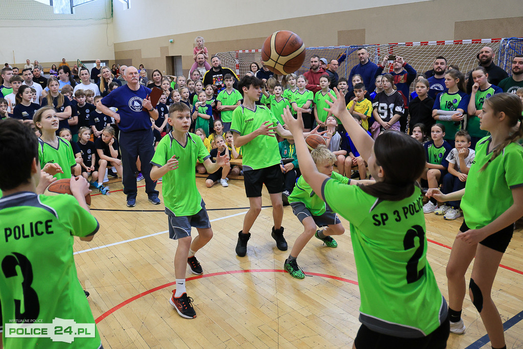 Turniej Gier i Zabaw Ruchowych o Puchar Burmistrza Polic