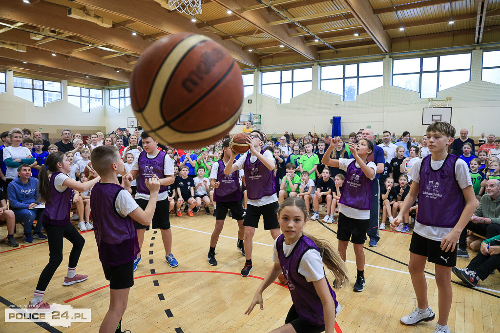 Turniej Gier i Zabaw Ruchowych o Puchar Burmistrza Polic