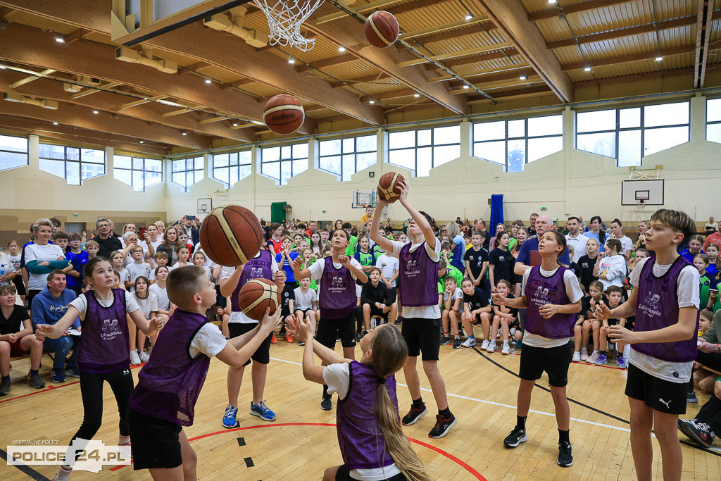 Turniej Gier i Zabaw Ruchowych o Puchar Burmistrza Polic