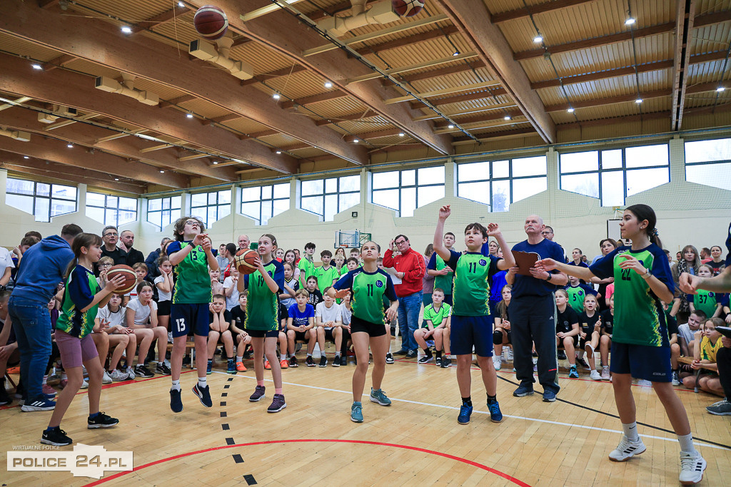 Turniej Gier i Zabaw Ruchowych o Puchar Burmistrza Polic