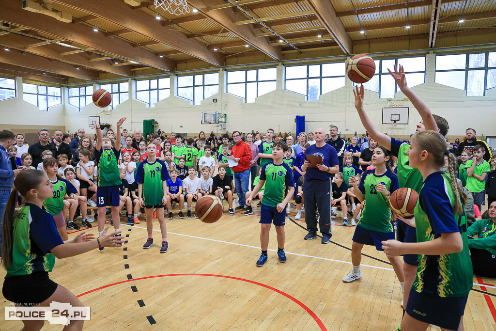 Turniej Gier i Zabaw Ruchowych o Puchar Burmistrza Polic