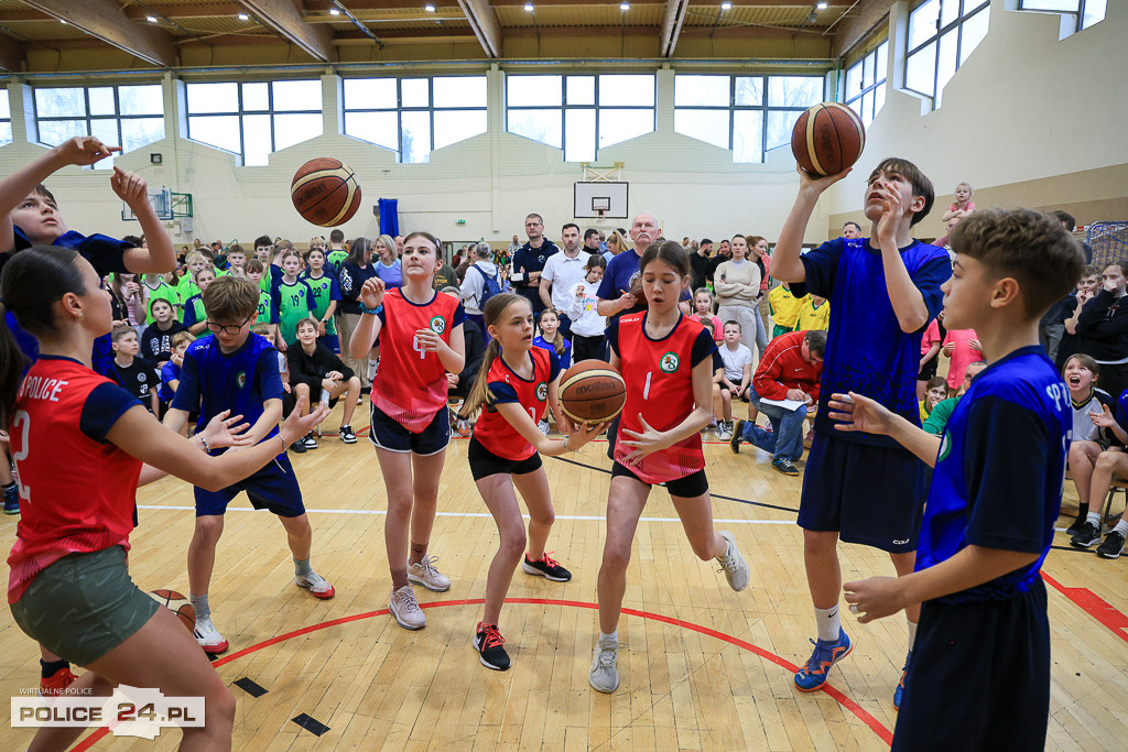 Turniej Gier i Zabaw Ruchowych o Puchar Burmistrza Polic