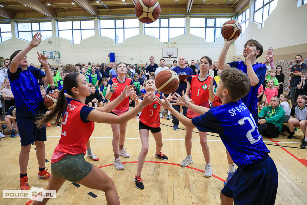 Turniej Gier i Zabaw Ruchowych o Puchar Burmistrza Polic