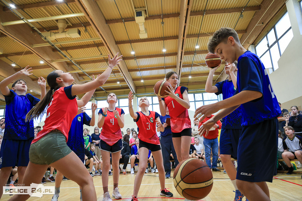 Turniej Gier i Zabaw Ruchowych o Puchar Burmistrza Polic