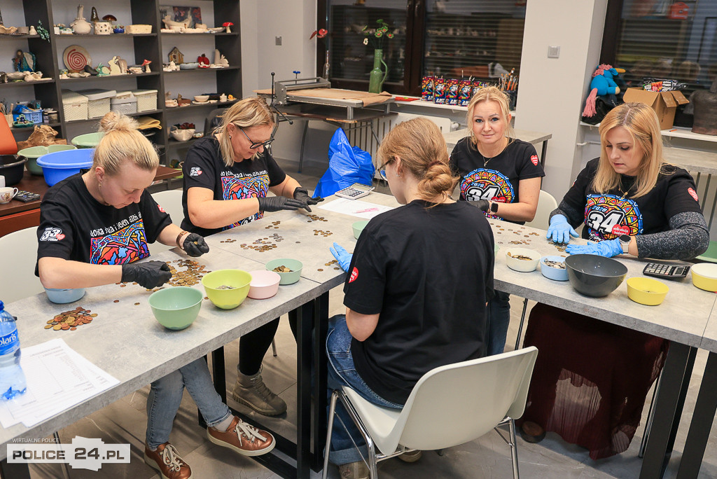 WOŚP w Policach. Wolontariusze kwestują na ulicach