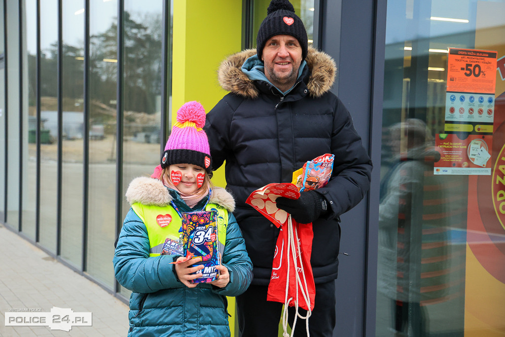 WOŚP w Policach. Wolontariusze kwestują na ulicach