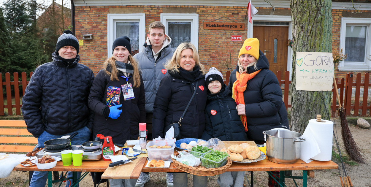 WOŚP. Burger Wiejski i zupa z „koksownika” w Niekłończycy