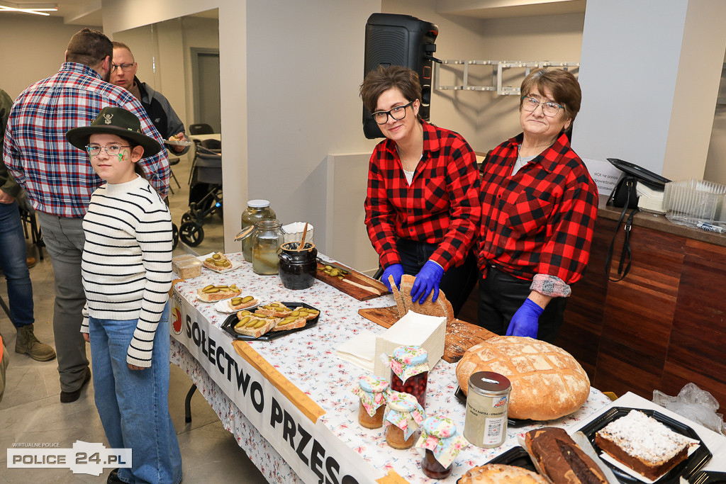 Kiermasz charytatywny w Policach
