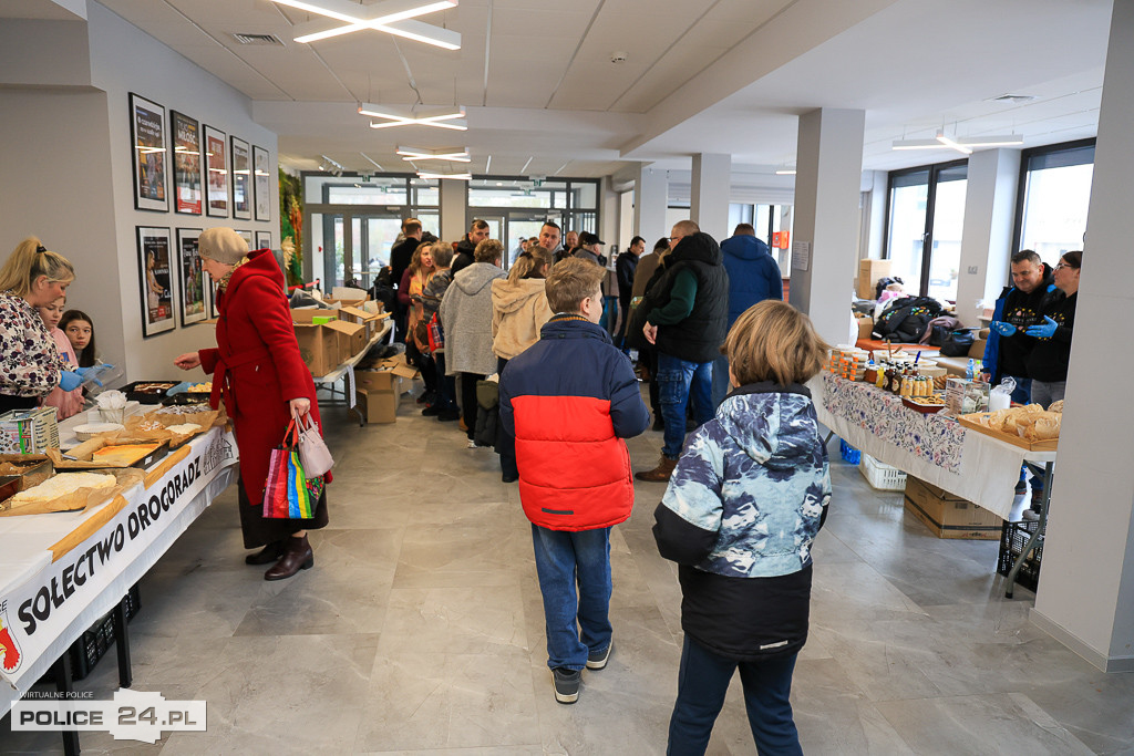 Kiermasz charytatywny w Policach
