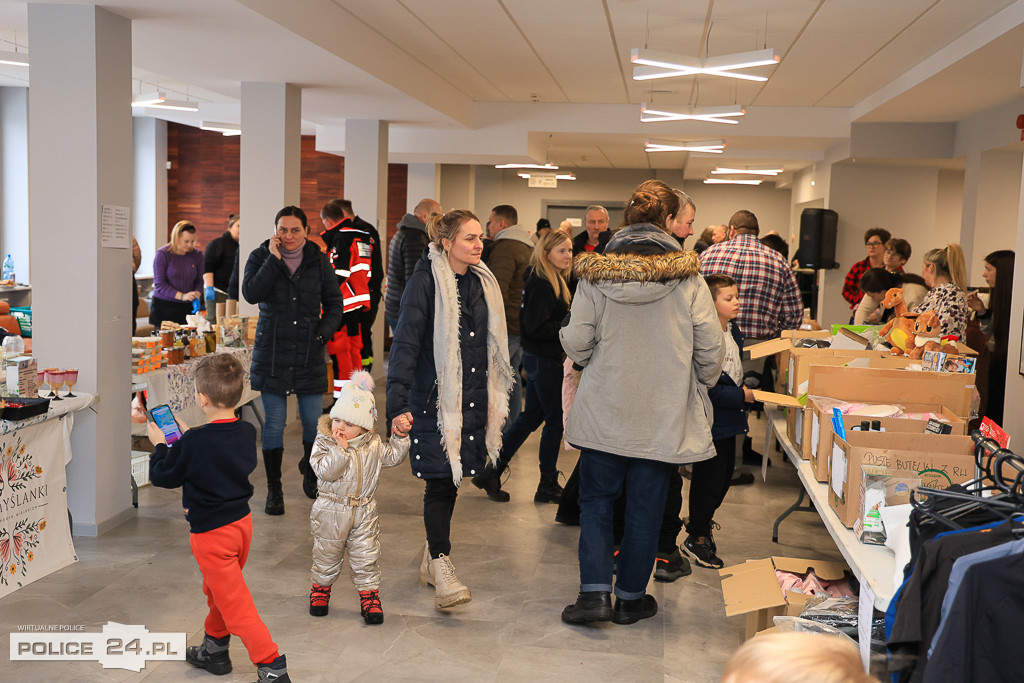 Kiermasz charytatywny w Policach