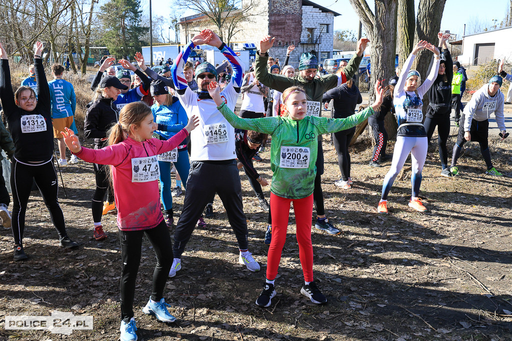 Tropem Wilczym w Policach