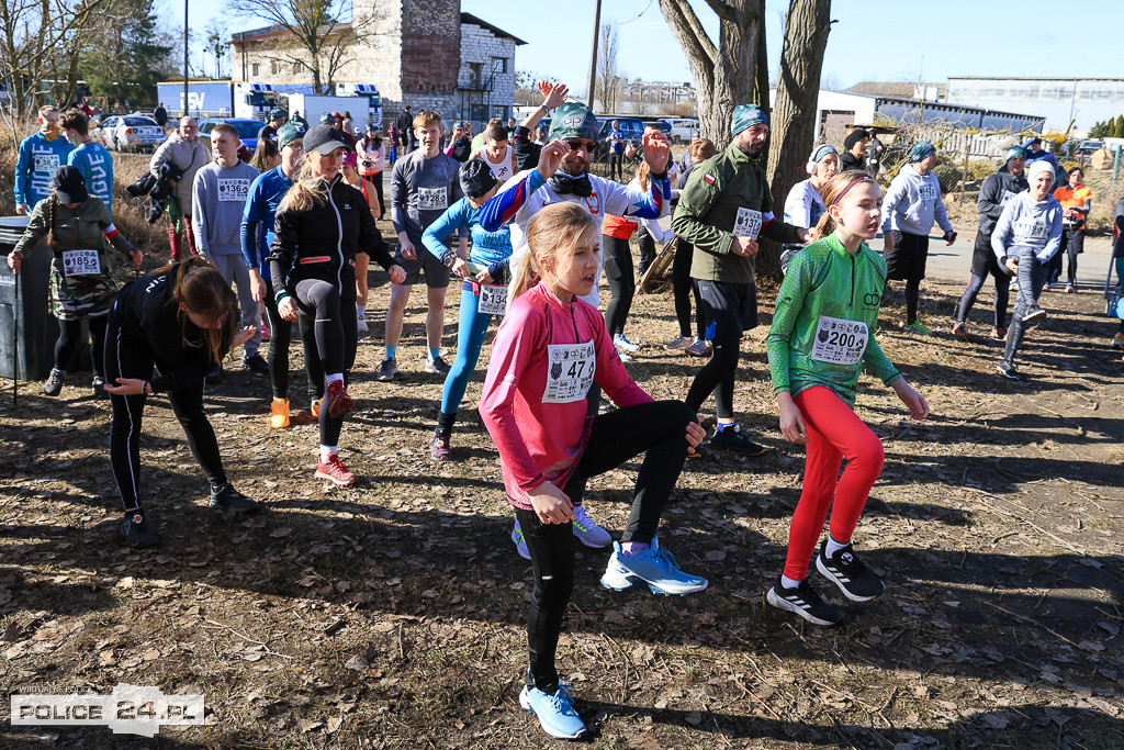 Tropem Wilczym w Policach